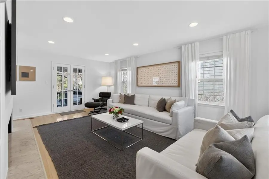 2902 W 71st Terrace, Prairie Village, KS 66208 - #3