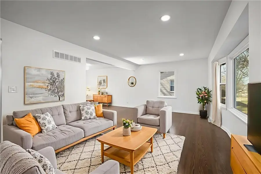 9211 W 76th Street, Overland Park, KS 66204 - #3