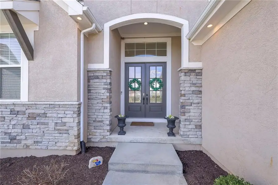 12839 W 173rd Terrace, Overland Park, KS 66221 - #2