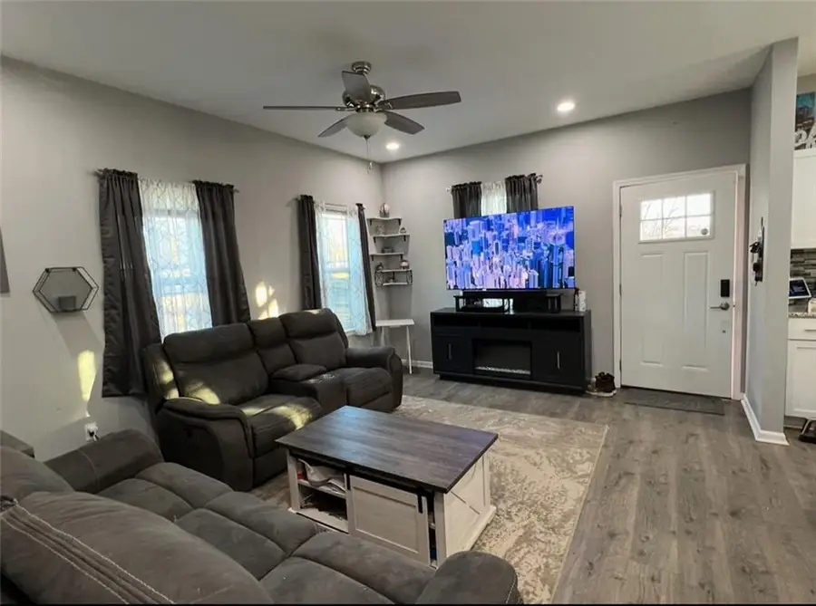 308 E Ottawa Street, Paola, KS 66071 - #2