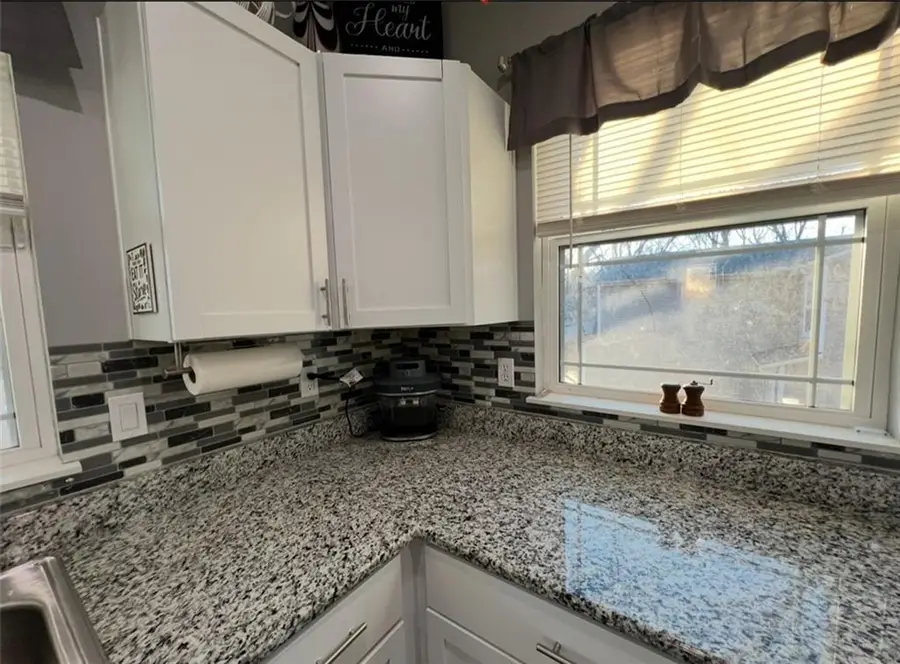 308 E Ottawa Street, Paola, KS 66071 - #3