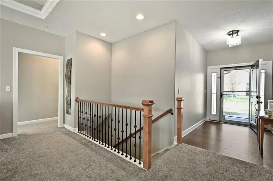 6013 Longview Road, Shawnee, KS 66218 - #3