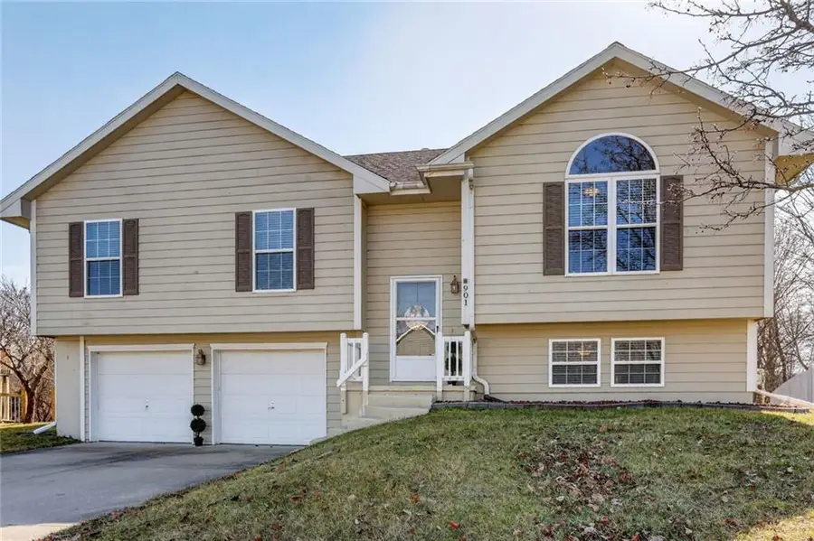 901 NE 194th Terrace, Smithville, MO 64089 - #2