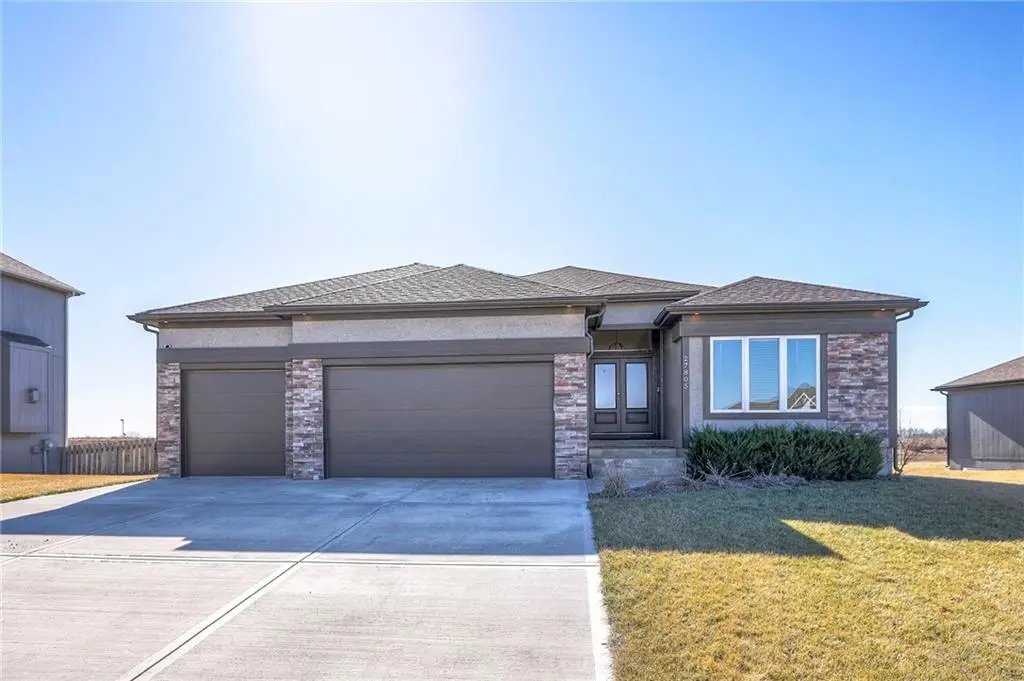 27805 E 134th Street, Lees Summit, MO 64086 - #1