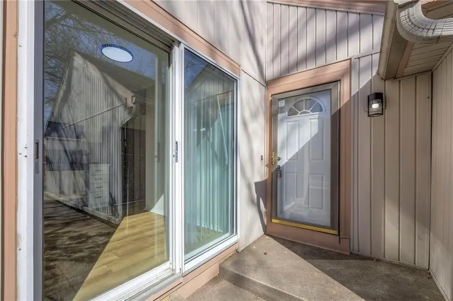 5964 N Kansas Avenue, Gladstone, MO 64119 - #3