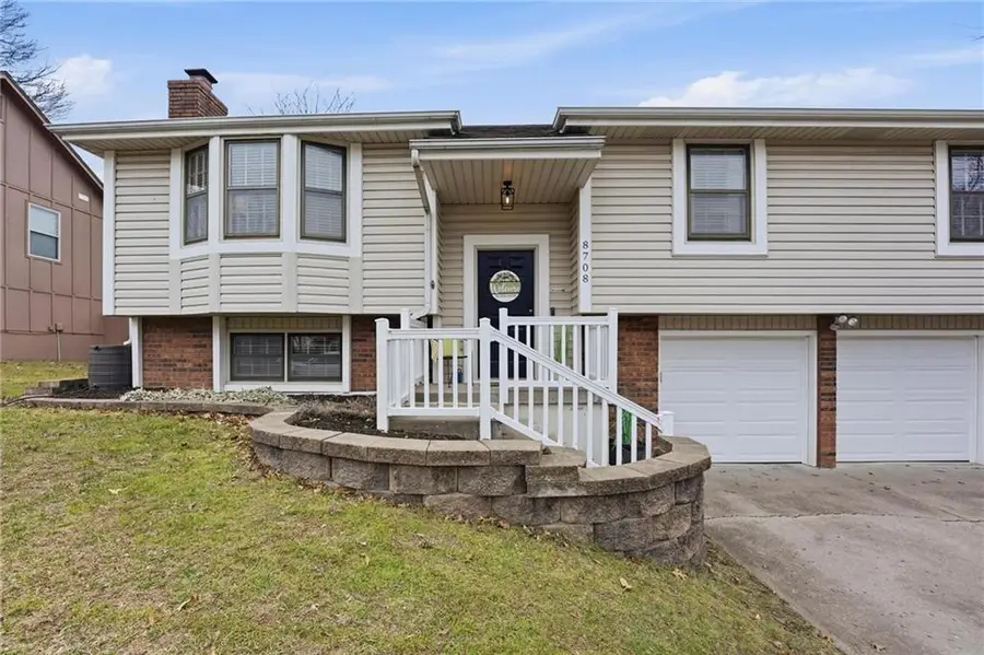 8708 N Shannon Avenue, Kansas City, MO 64153 - #2