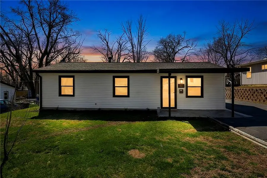 4721 Oak Grove Road, Kansas City, KS 66106 - #3