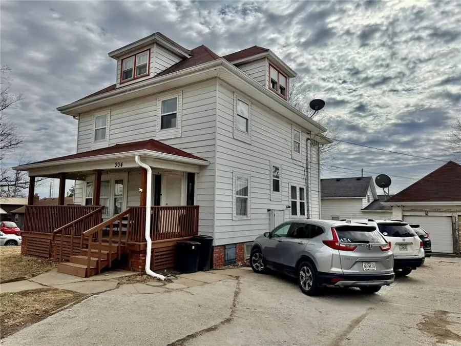 304 W 7th Street, Maryville, MO 64468 - #2