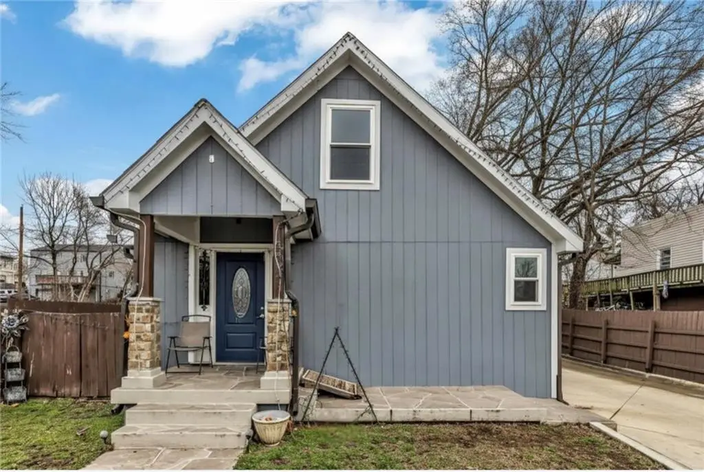 305 N 32nd Street, Kansas City, KS 66102 - #1