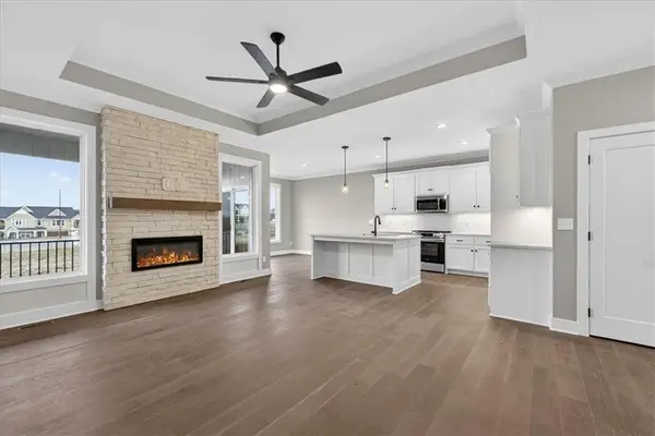 24995 W 94th Place, Lenexa, KS 66227