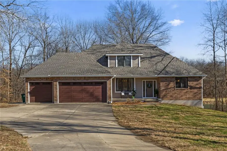 26311 S Westlake Drive, Harrisonville, MO 64701 - #2