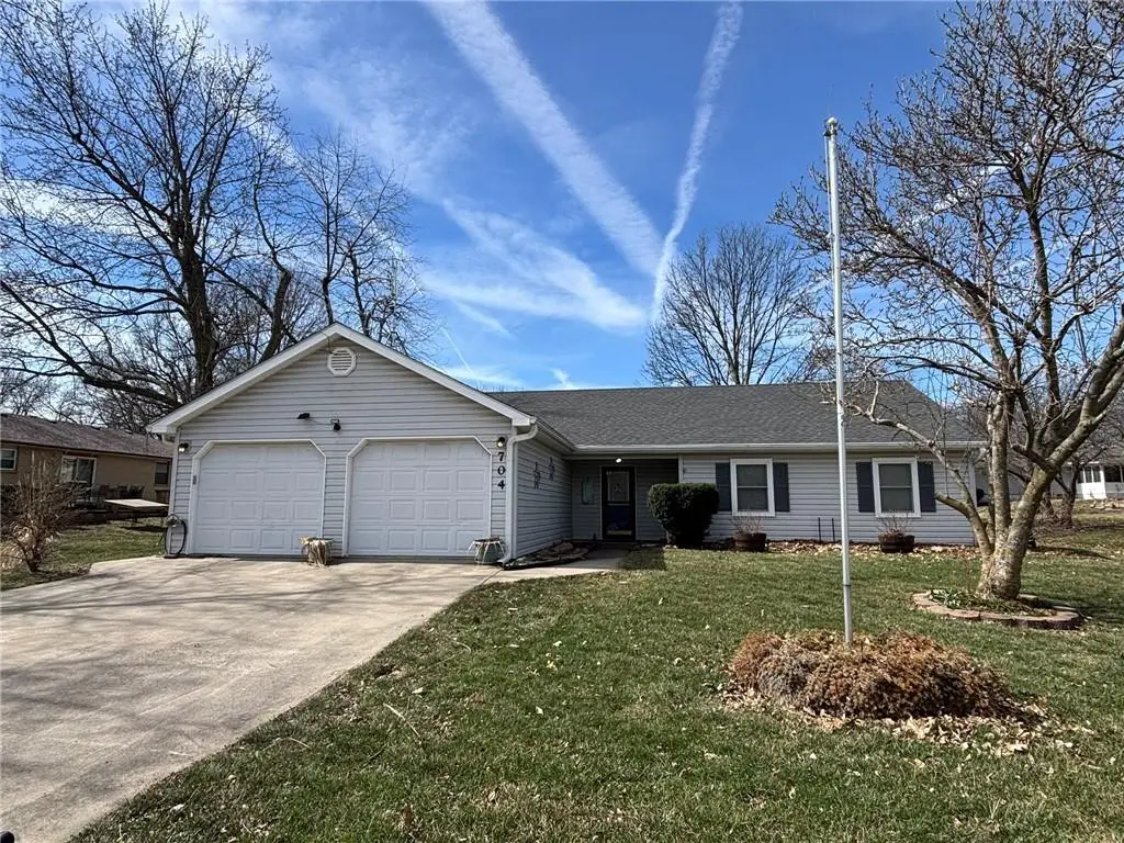 704 S 12th Terrace, Savannah, MO 64485 - #1