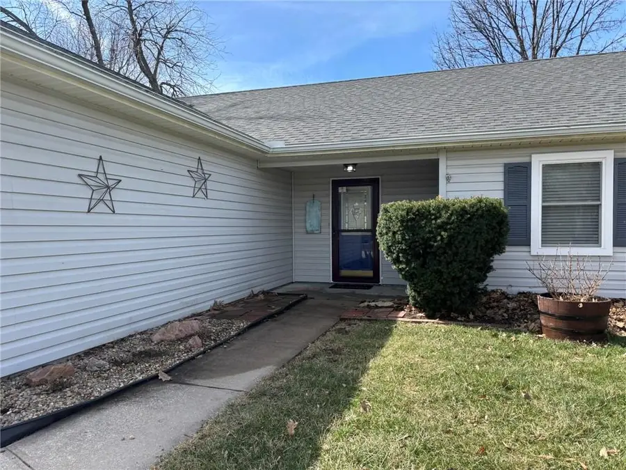 704 S 12th Terrace, Savannah, MO 64485 - #3