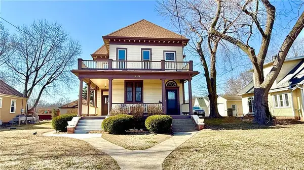 2324 Goff Avenue, St Joseph, MO 64506