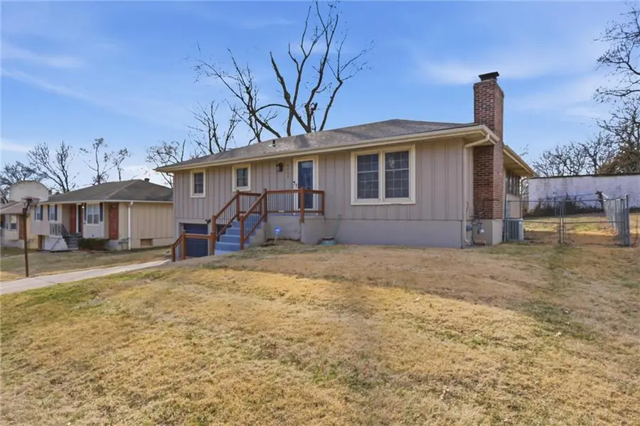 6708 Manchester Avenue, Raytown, MO 64133 - #2