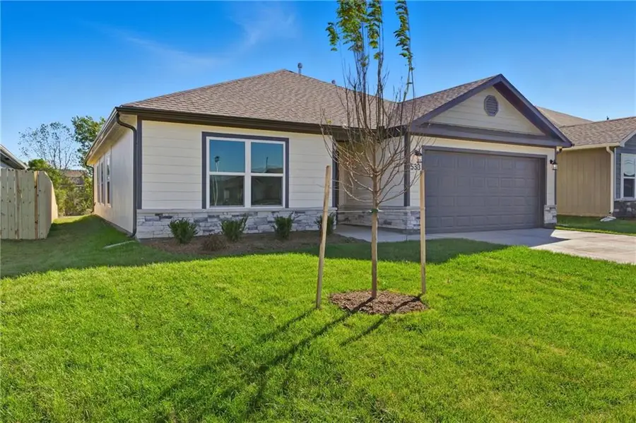 20217 W 194th Terrace, Spring Hill, KS 66083 - #2