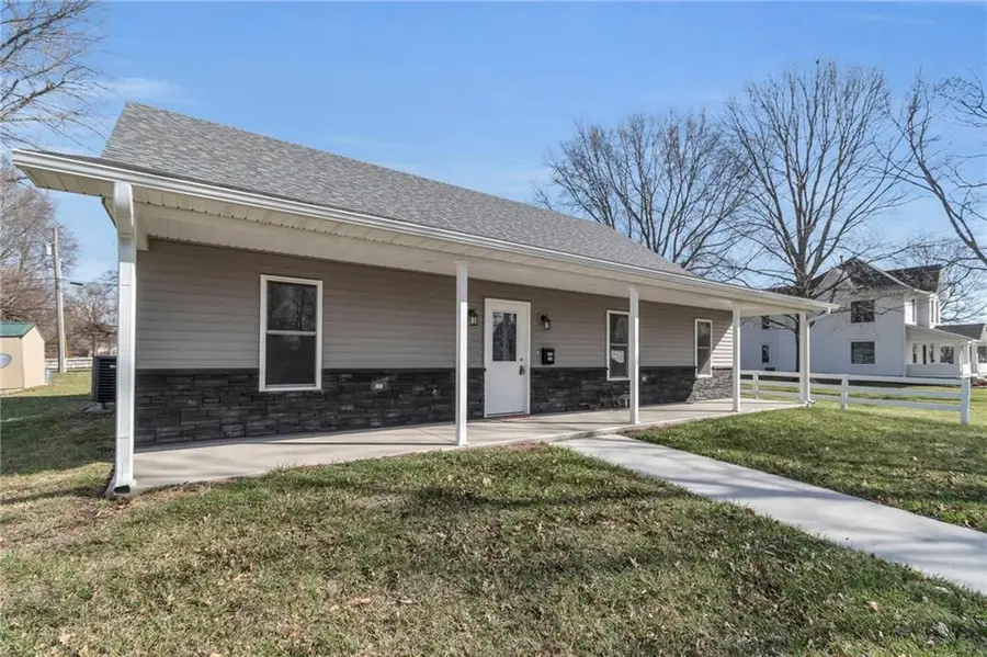 330 High Street, Cameron, MO 64429 - #2