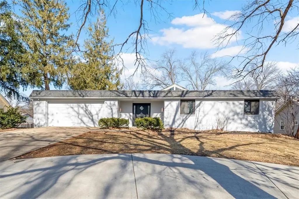 1304 Limit Street, Leavenworth, KS 66048 - #1