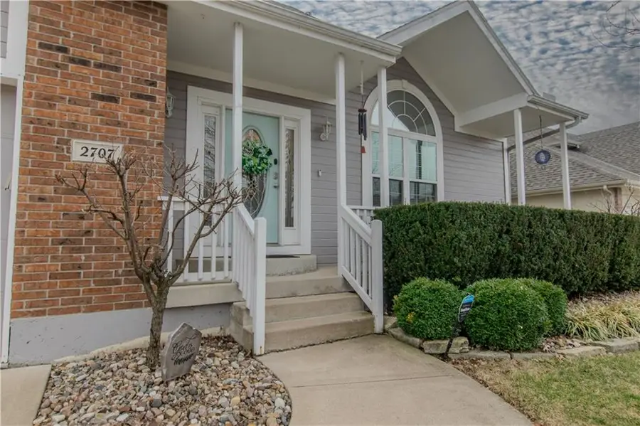2707 SW Arthur Drive, Lees Summit, MO 64082 - #2