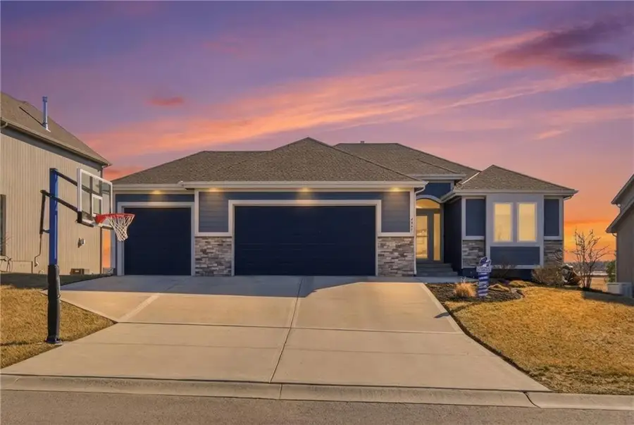 4841 Shady Bend Road, Leavenworth, KS 66048 - #2