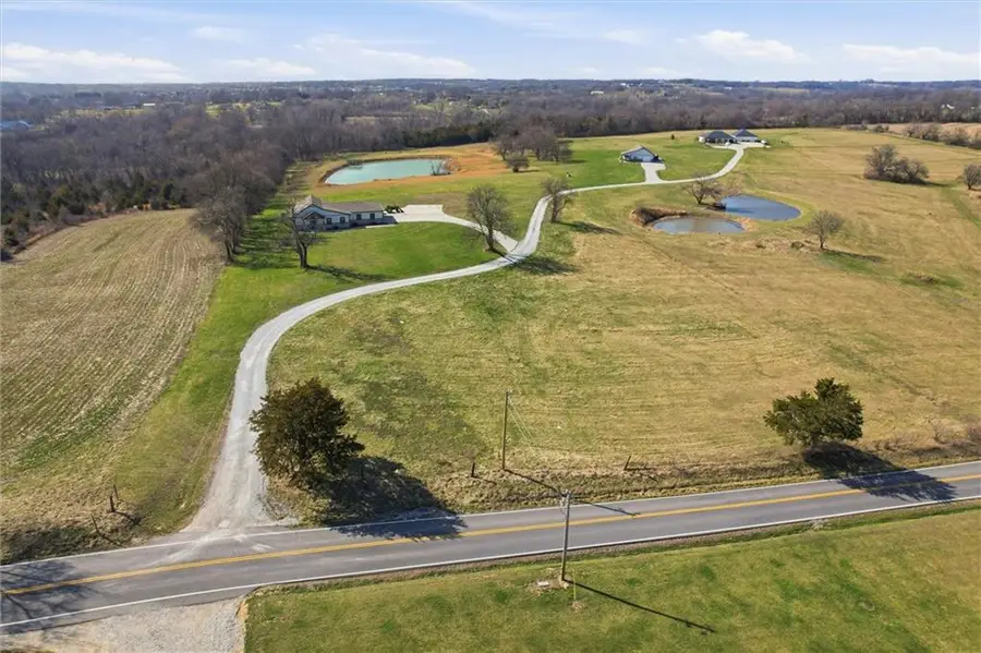 3826 S Sweeney Road, Grain Valley, MO 64029 - #2