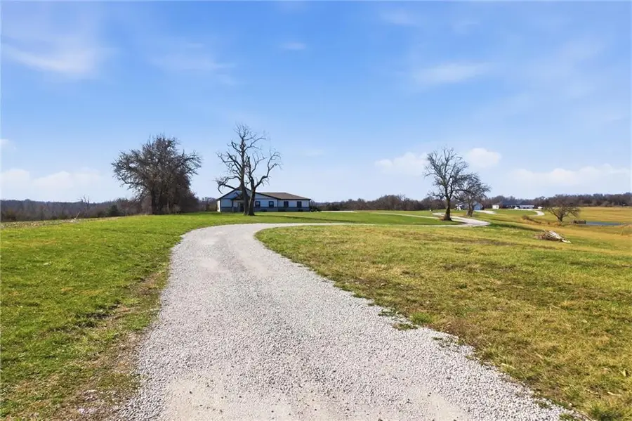 3826 S Sweeney Road, Grain Valley, MO 64029 - #3