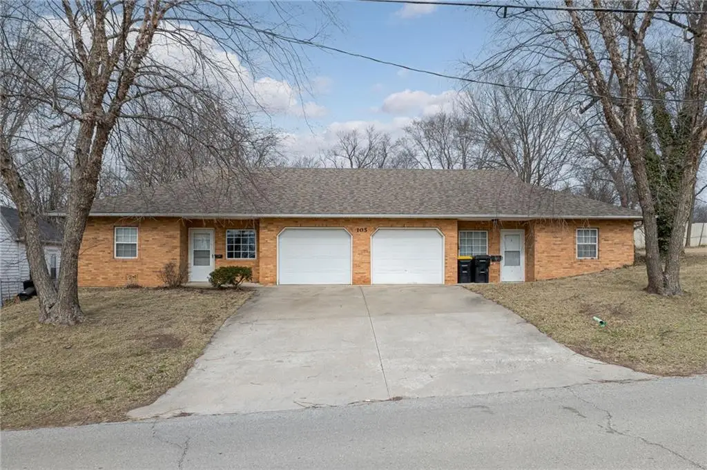 105 W Price Street, Savannah, MO 64485 - #1