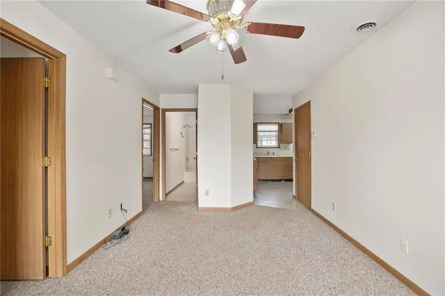 105 W Price Street, Savannah, MO 64485 - #2