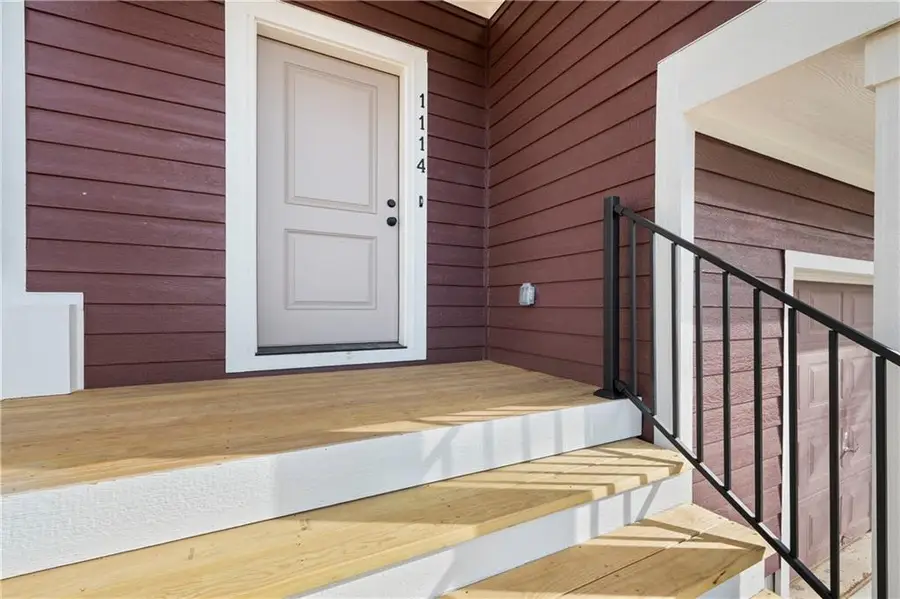 1114 Armstrong Avenue, Kansas City, KS 66102 - #3