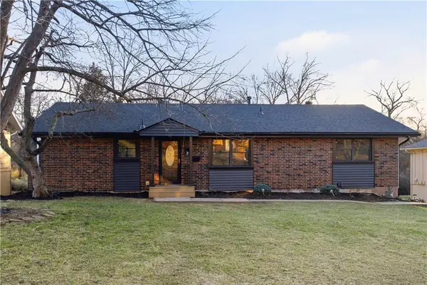 3405 Southern Hills Drive, Kansas City, MO 64137