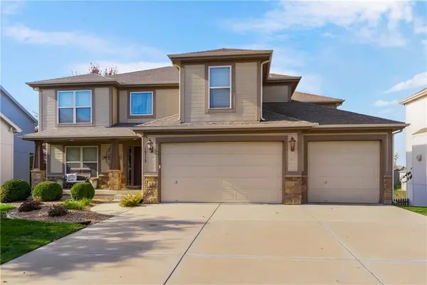 10312 N Tullis Drive, Kansas City, MO 64157