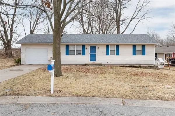 702 E Maple Place, Savannah, MO 64485