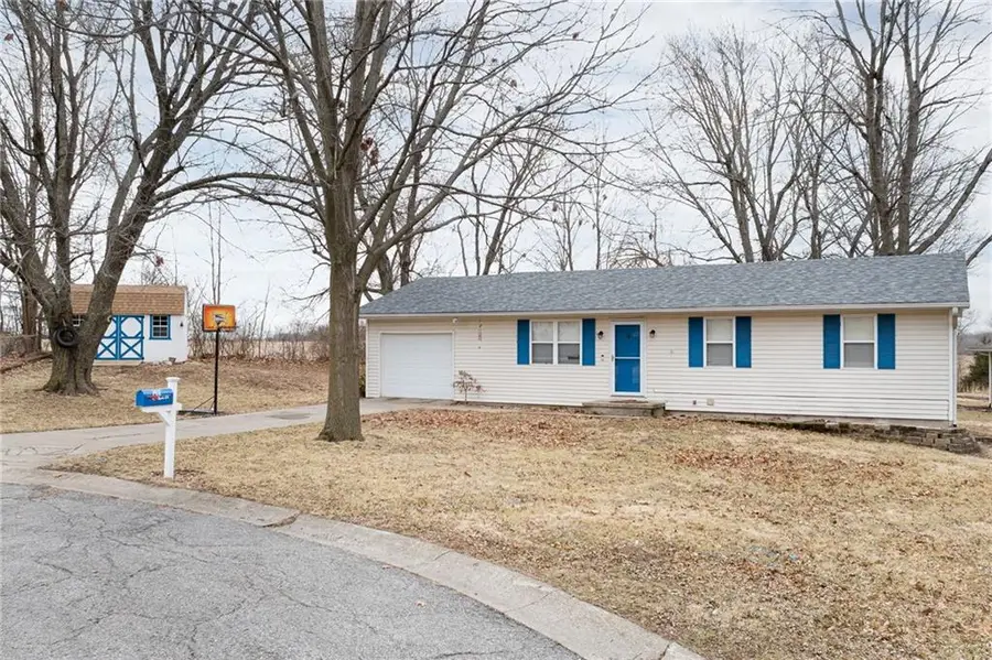 702 E Maple Place, Savannah, MO 64485 - #2