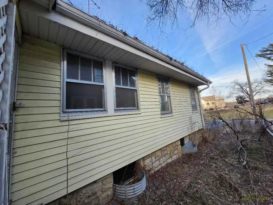 712 St Louis Avenue, Excelsior Springs, MO 64024 - #2