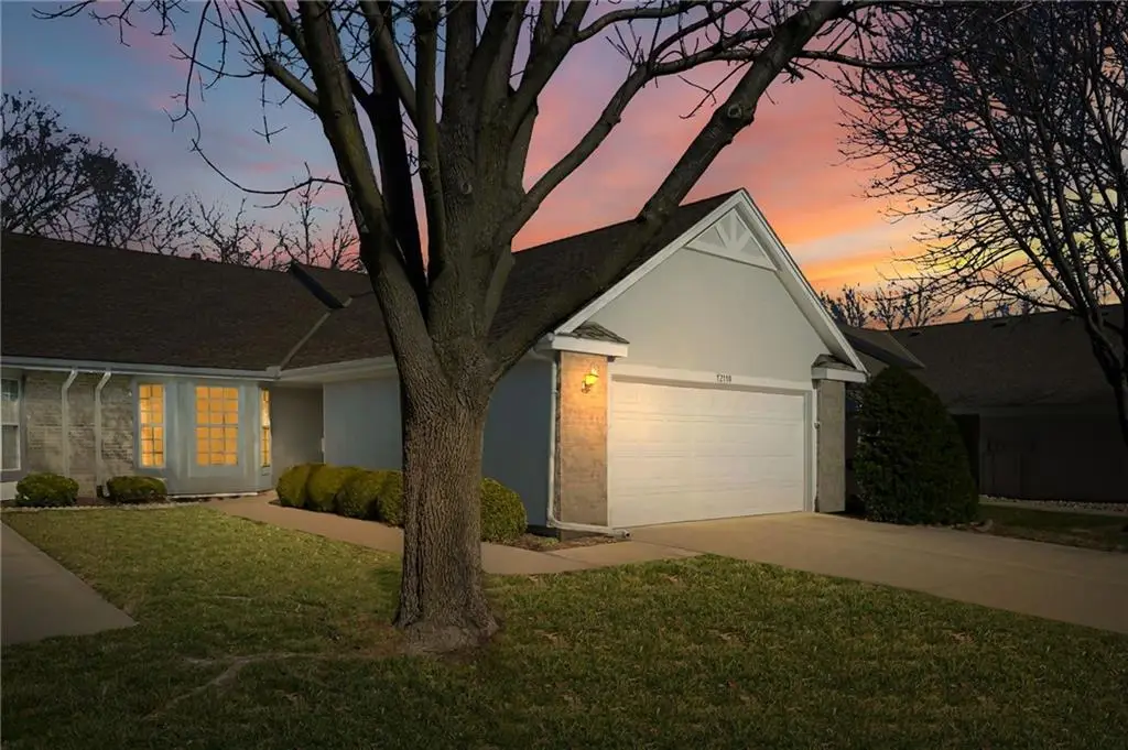 12110 Oakmont Street, Overland Park, KS 66213 - #1