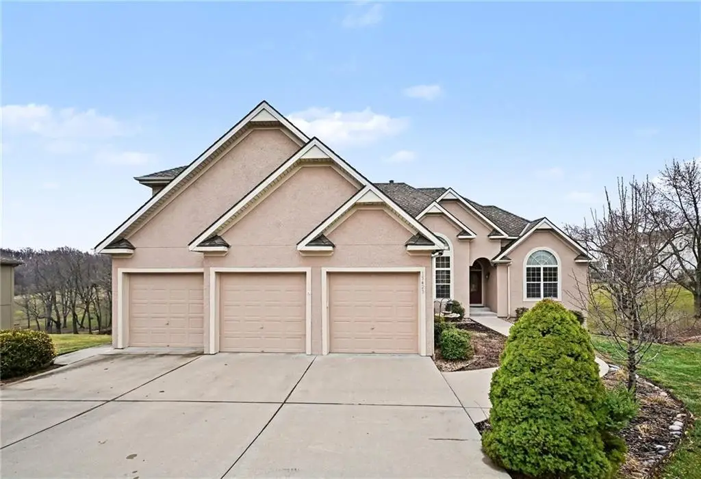 15423 N Mount Olivet Road, Smithville, MO 64089 - #1