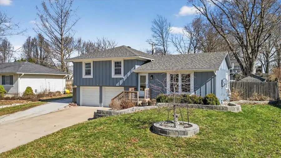 405 Osage Street, Harrisonville, MO 64701 - #2