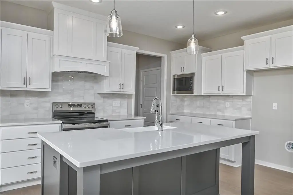 2696 W Park Street, Olathe, KS 66061 - #1