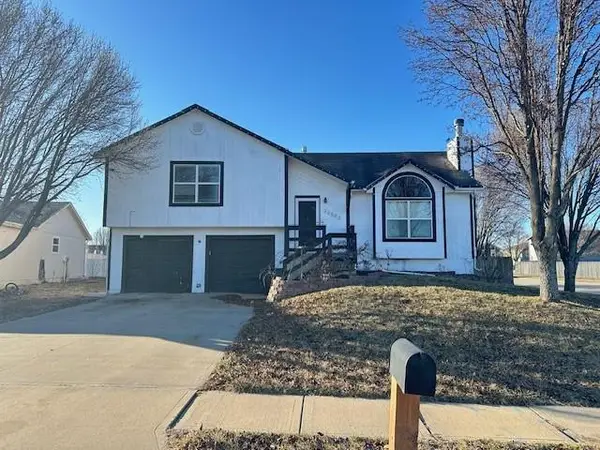 32593 W 172nd Terrace, Gardner, KS 66030