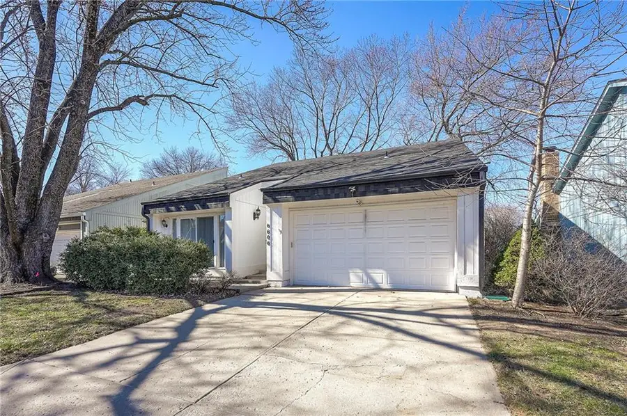 6606 Earnshaw Street, Shawnee, KS 66216 - #3