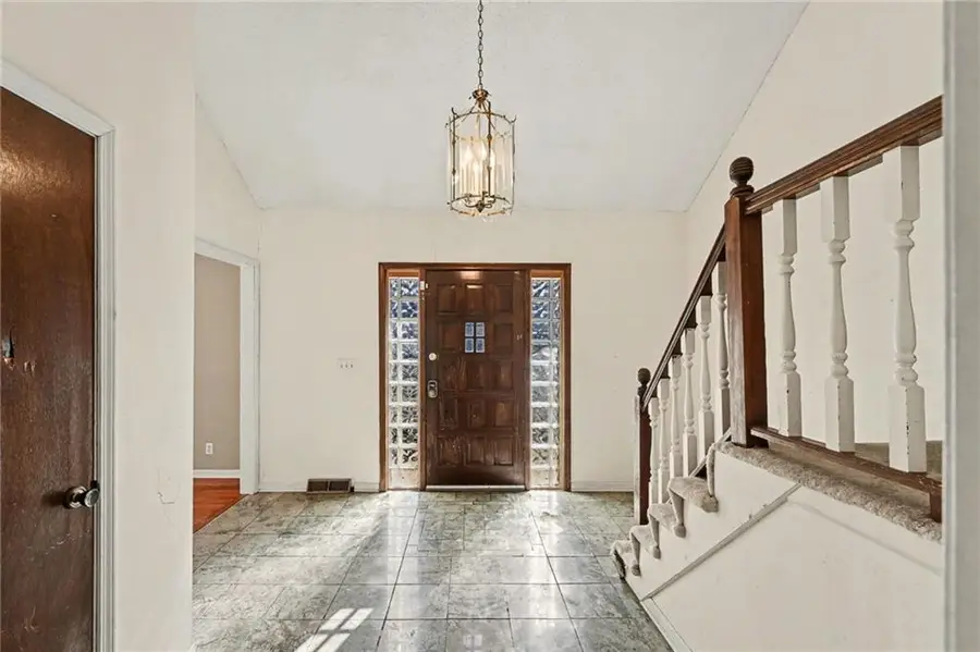 2016 E Sleepy Hollow Drive, Olathe, KS 66062 - #2