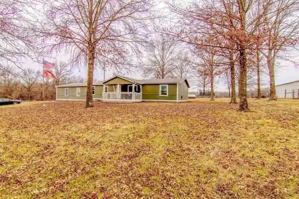 19418 S Sherwood Road, Pleasant Hill, MO 64080