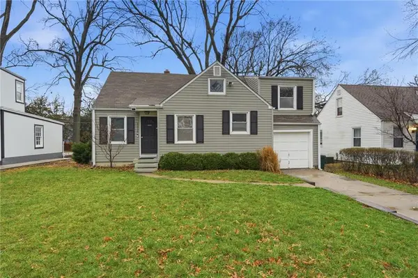 8324 Belleview Avenue, Kansas City, MO 64114