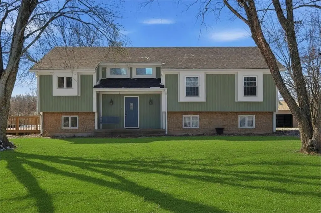 23313 S Aero Drive, Peculiar, MO 64078 - #1