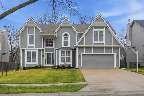 14418 W 115th Terrace, Olathe, KS 66062