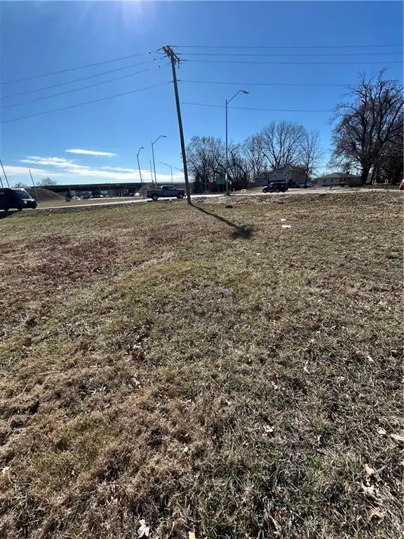 10211 Blue Ridge Boulevard, Kansas City, MO 64134