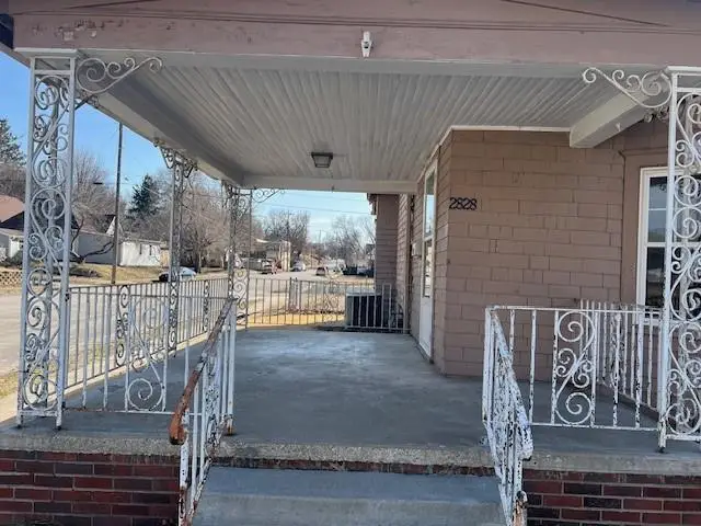 2828 Francis Street, Saint Joseph, MO 64501 - #3