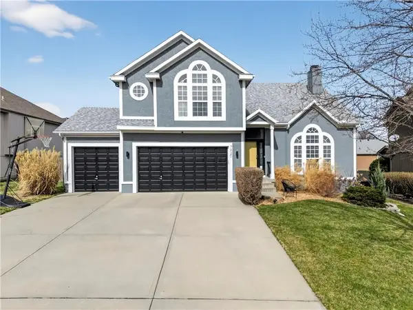 7920 W 155th Place, Overland Park, KS 66223