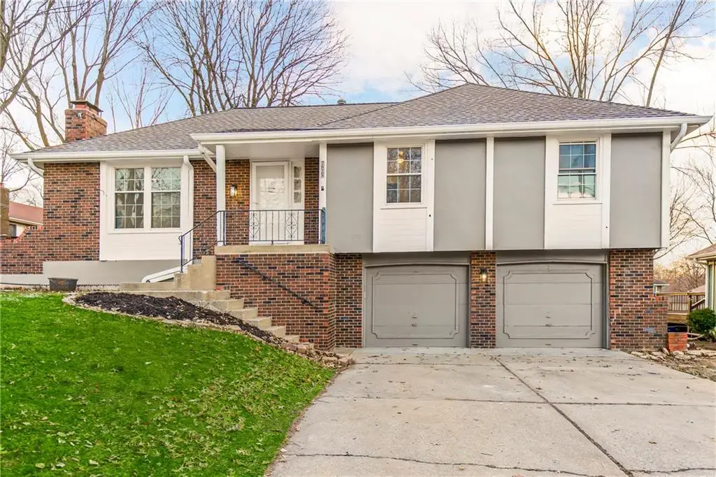 7828 Westridge Road, Raytown, MO 64138 - #1