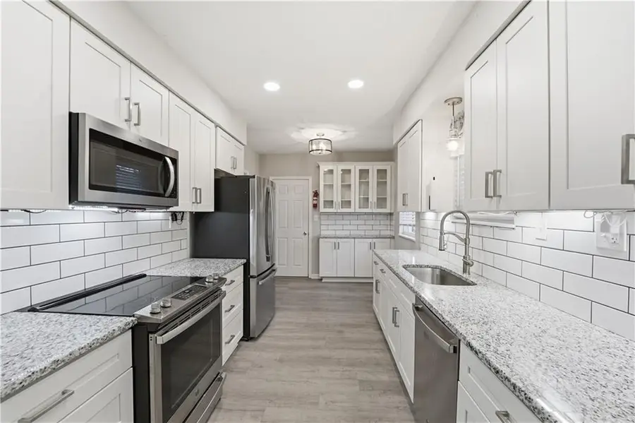 104 NW 76th Street, Gladstone, MO 64118 - #3